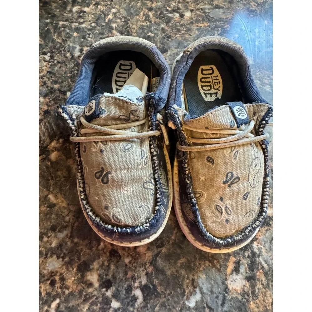 Hey Dude Wally Toddler Bandana Navy Tan Paisley Slip On Loafers Shoes Size 8T